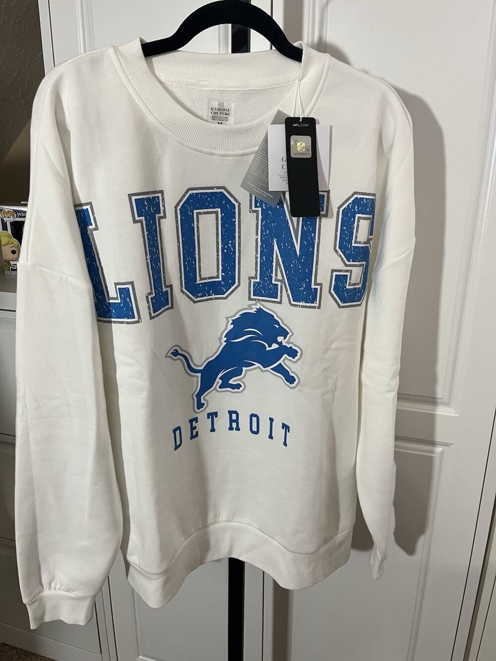 NWT New Detroit Lions Gameday Couture Men White Crew Neck Sweatshirt Medium